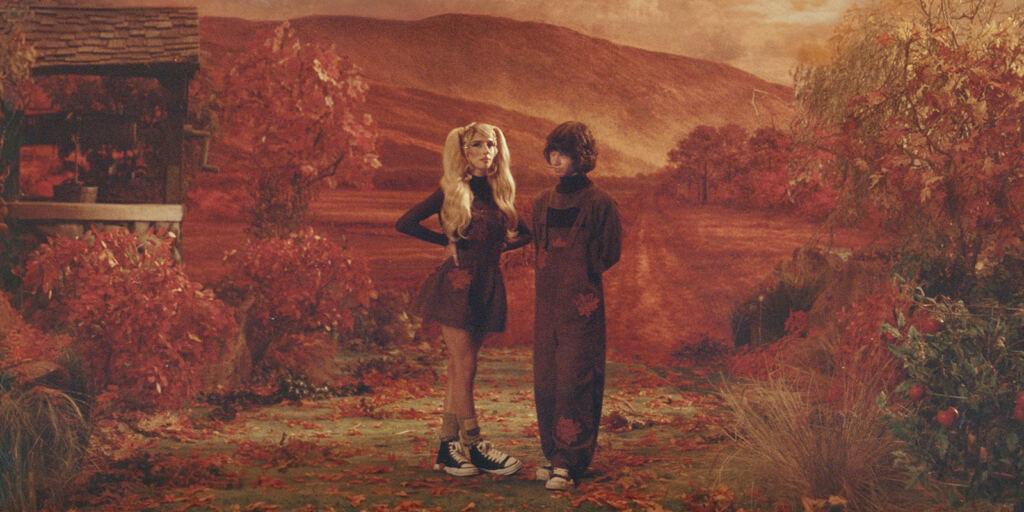 Pochette de DOMi & JD BECK — WHO ASKED?