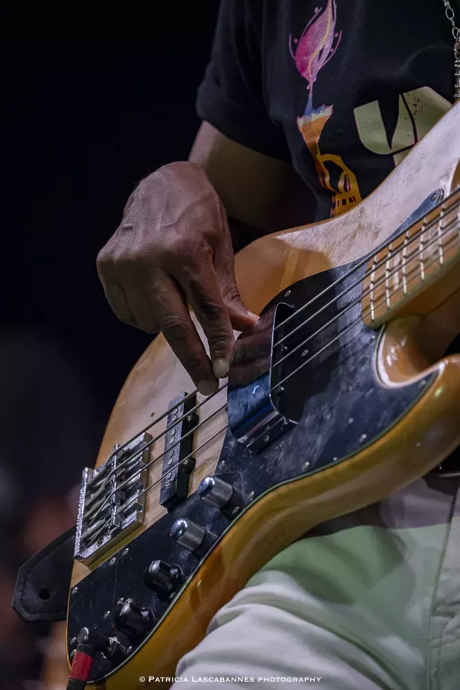 Marcus Miller — Jazz à Juan 2026 — photo 5 — Jazz à Juan — Pinède Gould, Juan-les-Pins — 12 juillet 2026 — photographie de rivierajazzclub